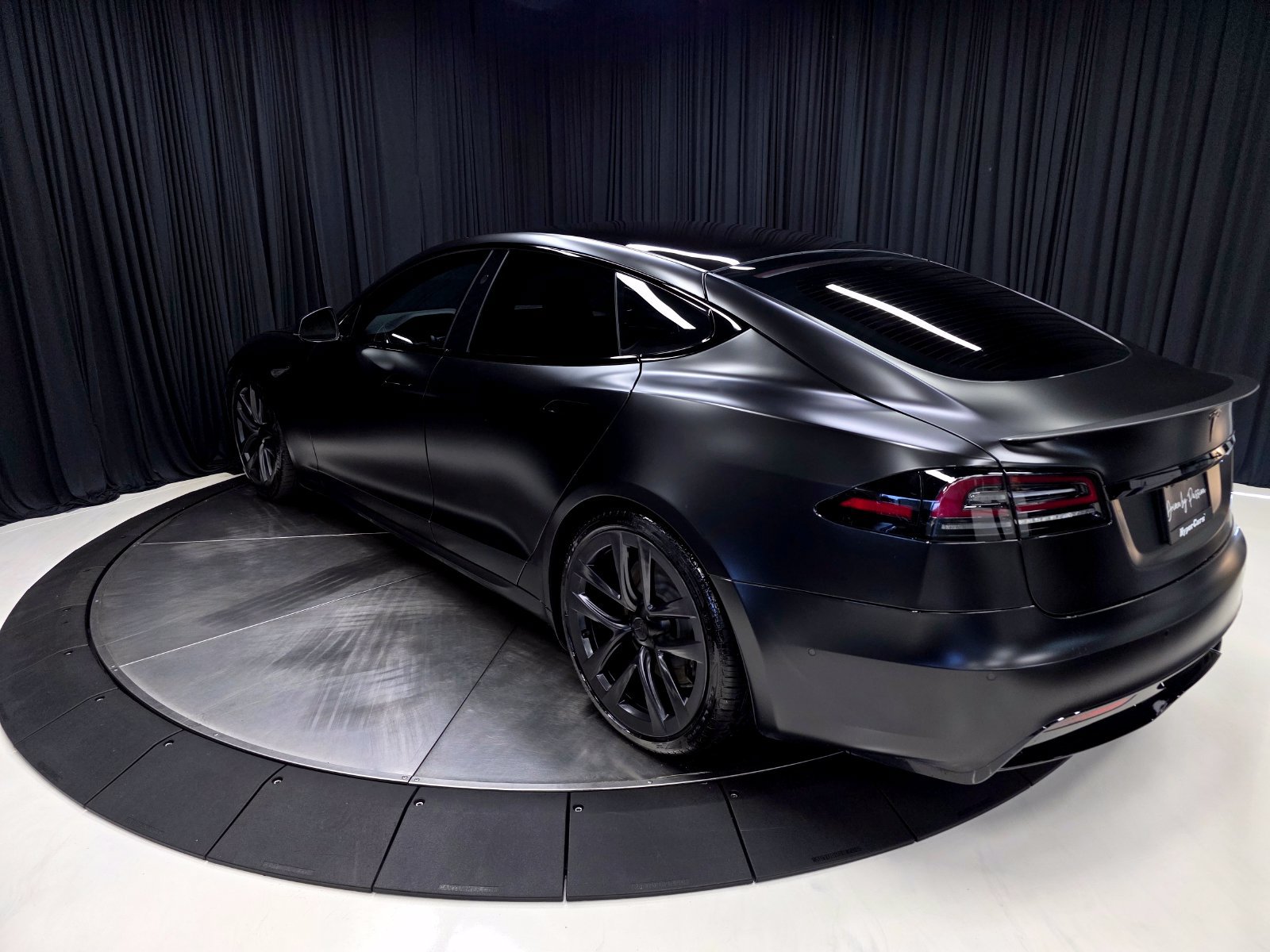 Used 2022 Tesla Model S Plaid AWD/4WD image 11
