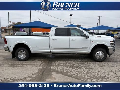 New 2026 RAM 3500 Limited AWD/4WD image 4