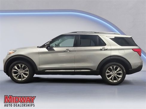 Used 2023 Ford Explorer Limited w/ Equipment Group 301A image 2
