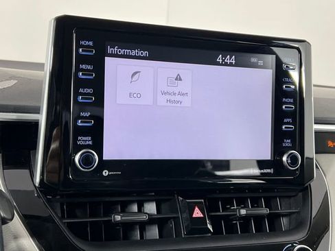 Used 2021 Toyota Corolla LE image 30