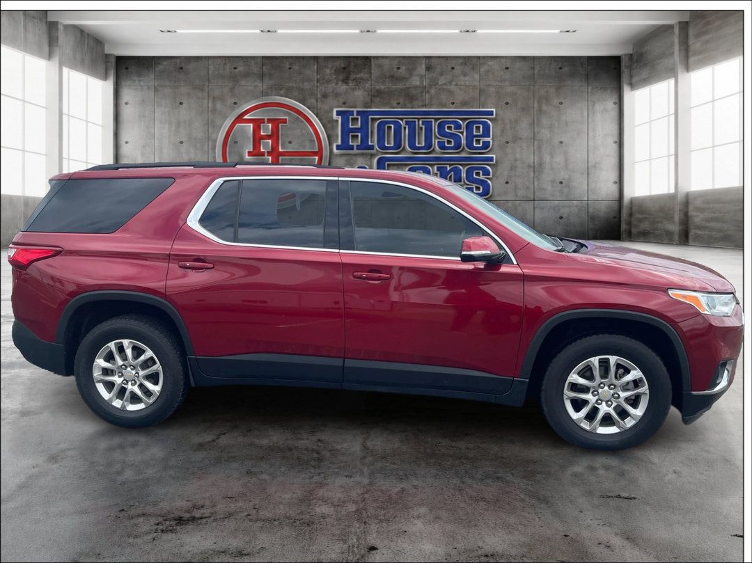 Used 2020 Chevrolet Traverse LT w/ Driver Confidence II Package AWD/4WD image 4