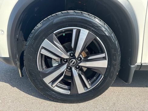 Used 2023 Nissan Rogue Platinum FWD image 28