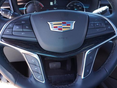 Used 2025 Cadillac XT5 Premium Luxury image 18