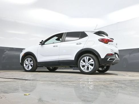 Used 2025 Buick Encore GX Preferred AWD/4WD image 39