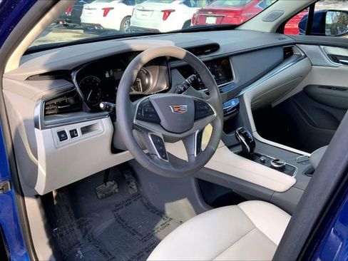 Used 2025 Cadillac XT5 Premium Luxury w/ LPO, Floor Liner Package image 14