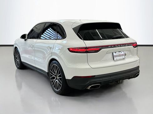 Certified 2022 Porsche Cayenne AWD/4WD image 3