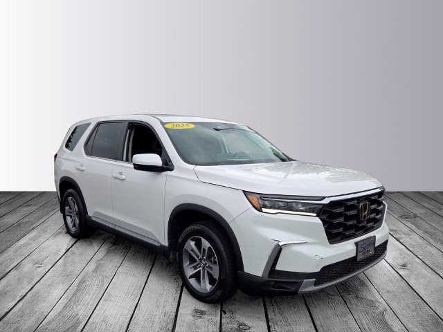 Used 2025 Honda Pilot EX-L image 6