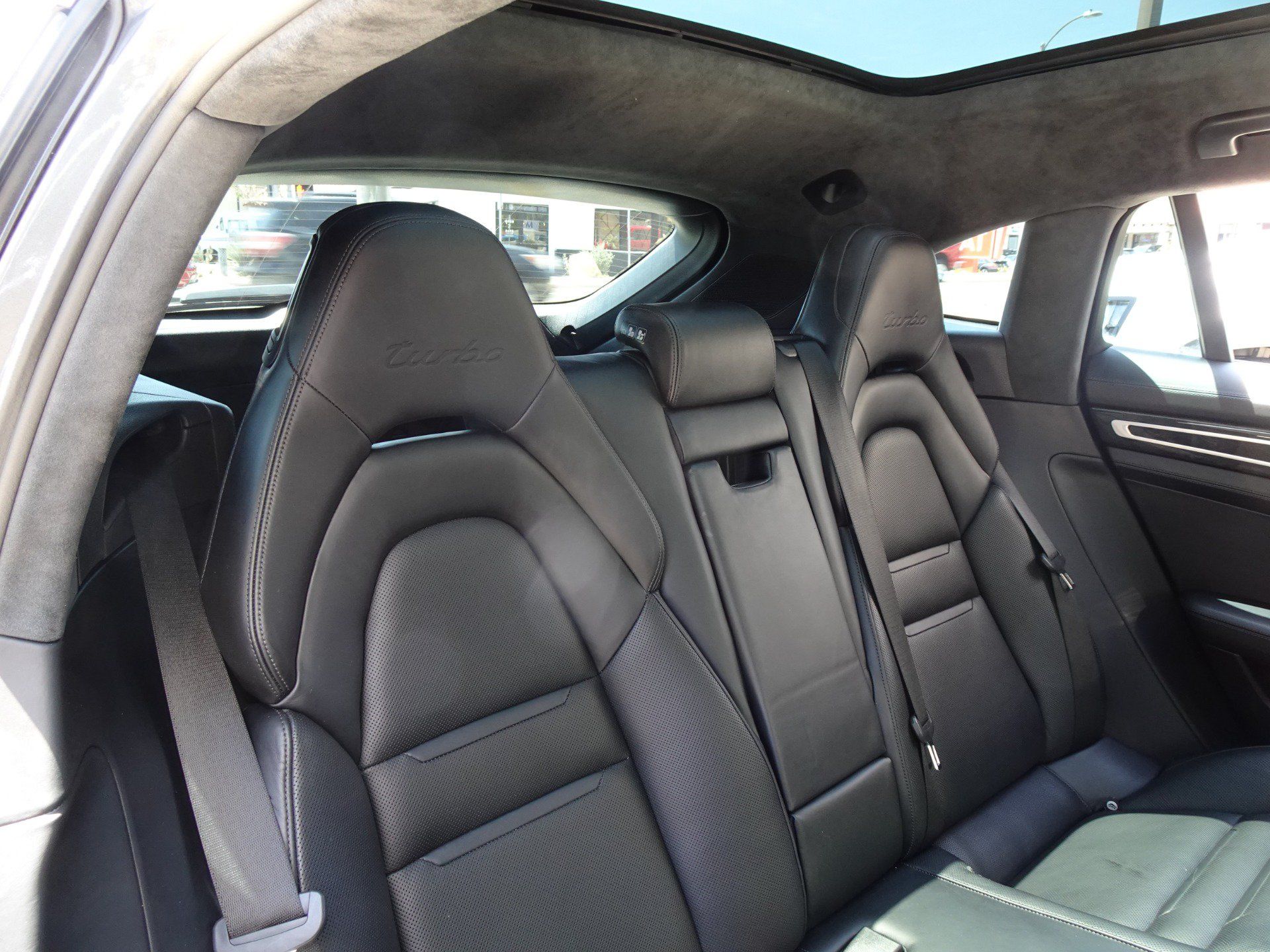 Used 2018 Porsche Panamera Turbo Sport Turismo AWD/4WD image 19