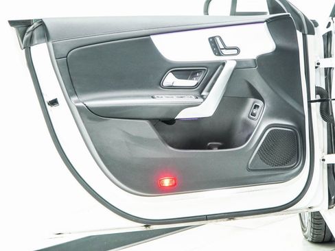 Used 2025 Mercedes-Benz CLA 250 image 41