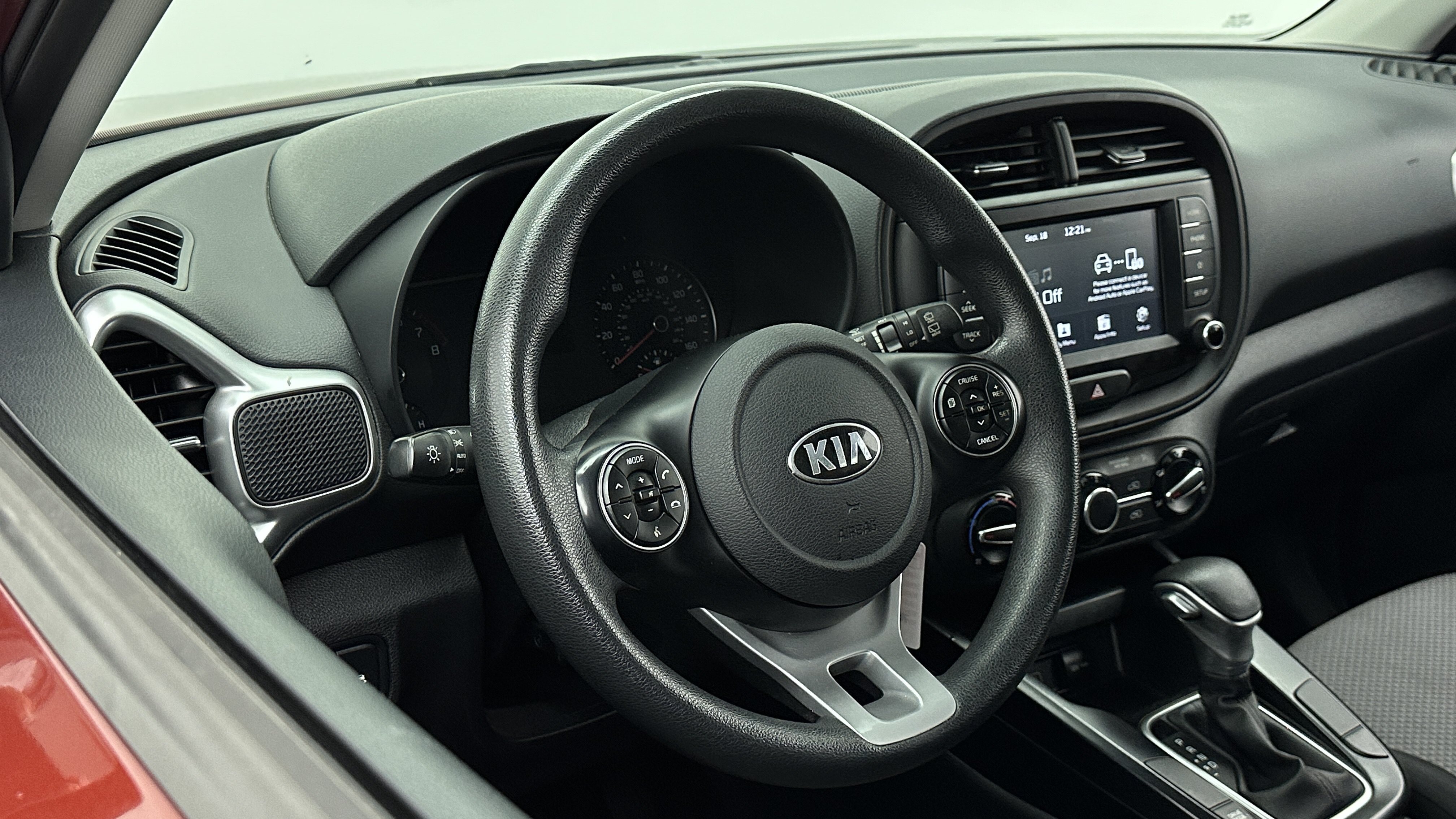 Used 2020 Kia Soul LX FWD image 8