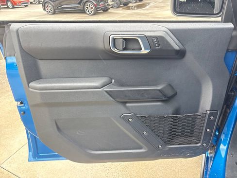 Used 2025 Ford Bronco Badlands AWD/4WD image 15