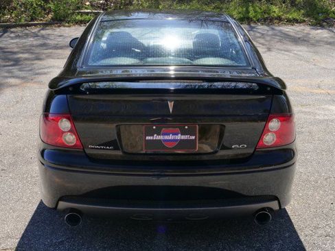 Used 2005 Pontiac GTO / 6.0L V8 / Leather Seats / LO image 17