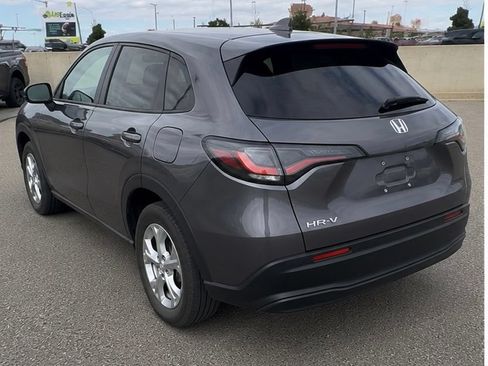 Used 2024 Honda HR-V LX image 3