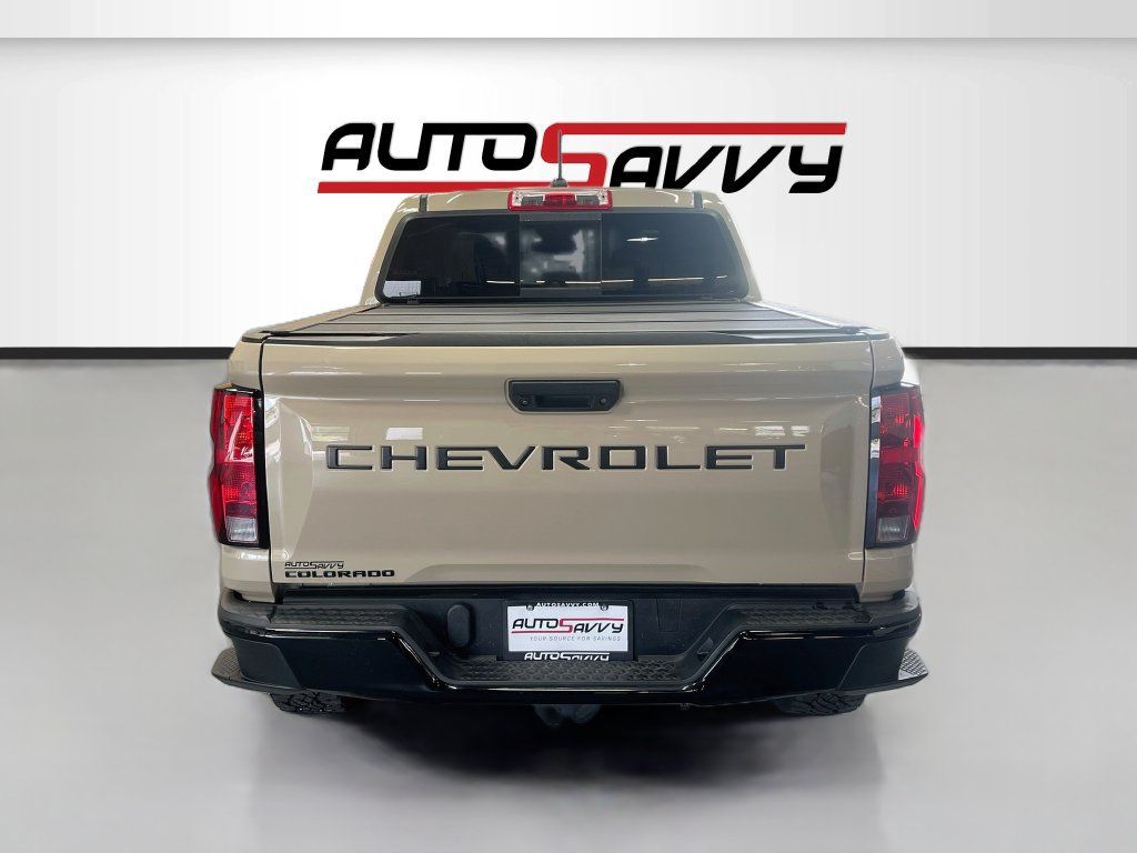 Used 2024 Chevrolet Colorado Trail Boss AWD/4WD image 6