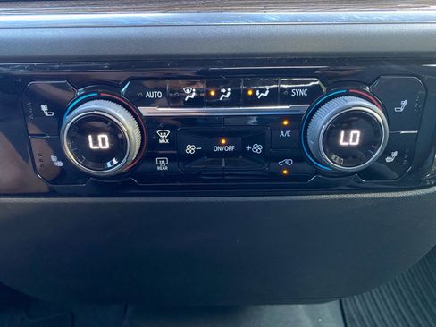 Used 2023 Chevrolet Silverado 1500 LT image 18