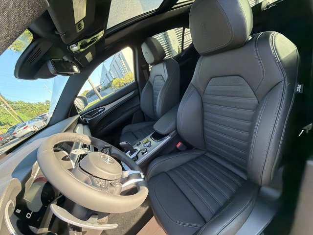 New 2026 Alfa Romeo Stelvio Sprint w/ Convenience Package AWD/4WD image 11