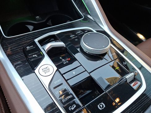 Used 2024 BMW X6 xDrive40i w/ Premium Package image 22