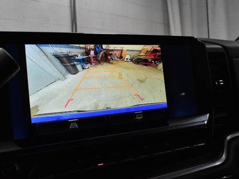 Used 2025 Chevrolet Silverado 1500 LT image 22