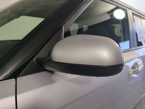 Used 2020 Kia Soul S image 12