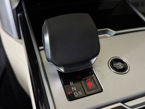 Used 2024 Land Rover Range Rover Autobiography image 39