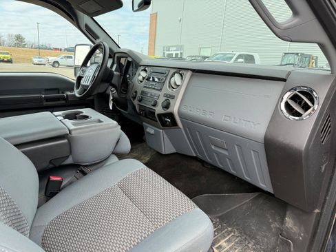 Used 2013 Ford F250 XLT w/ FX4 4X4 Off-Road Pkg image 5
