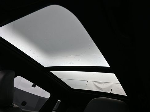 New 2026 Jeep Compass Limited image 31