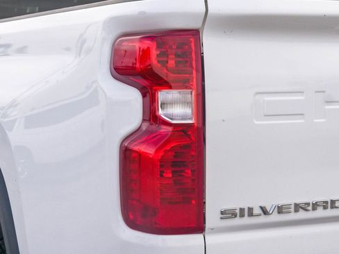 Used 2024 Chevrolet Silverado 2500 LT image 10