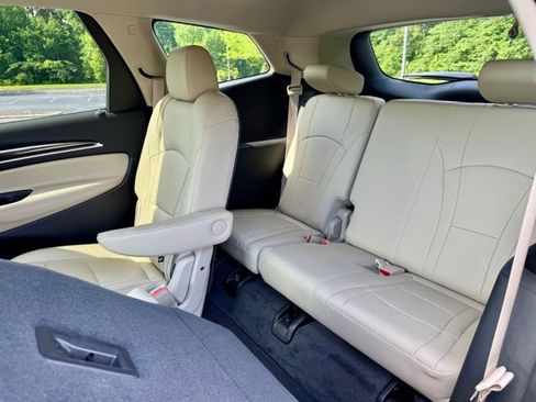 Used 2020 Buick Enclave Essence FWD image 26