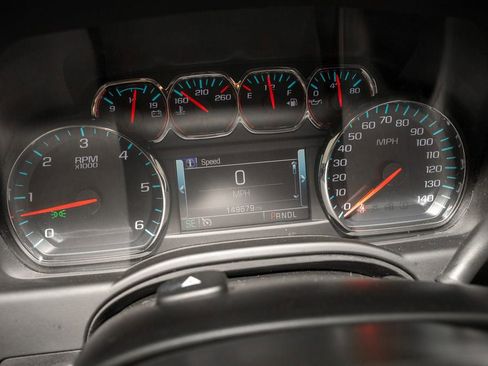 Used 2018 Chevrolet Tahoe LT image 19