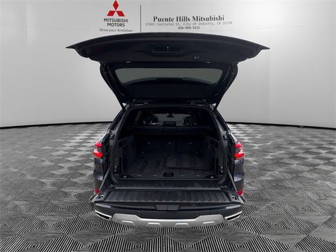 Used 2019 BMW X5 xDrive50i w/ Parking Assistance Package image 7