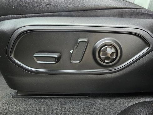 Used 2023 Jeep Grand Cherokee 4WD 4xe image 10