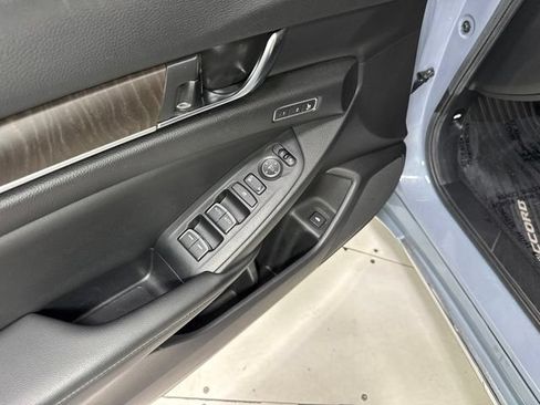 Used 2021 Honda Accord Touring image 13