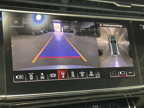 Used 2020 Audi Q8 Premium Plus w/ Premium Plus Package image 19