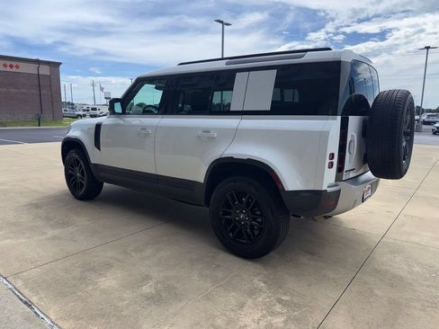 Used 2025 Land Rover Defender 110 S AWD/4WD image 7