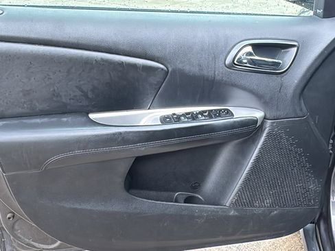 Used 2018 Dodge Journey SE w/ Popular Equipment Group image 11