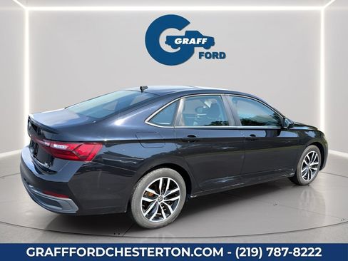 Used 2025 Volkswagen Jetta SE FWD image 7