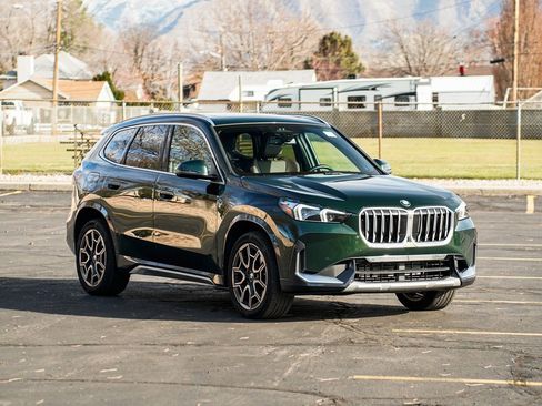 Used 2025 BMW X1 xDrive28i w/ Premium Package image 3