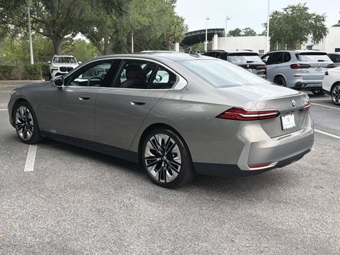 Certified 2025 BMW 540i xDrive AWD/4WD image 6