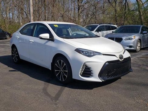 Used 2019 Toyota Corolla SE image 1