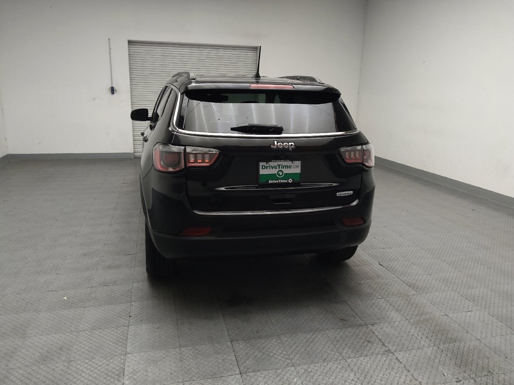 Used 2018 Jeep Compass Latitude w/ Popular Equipment Group FWD image 6