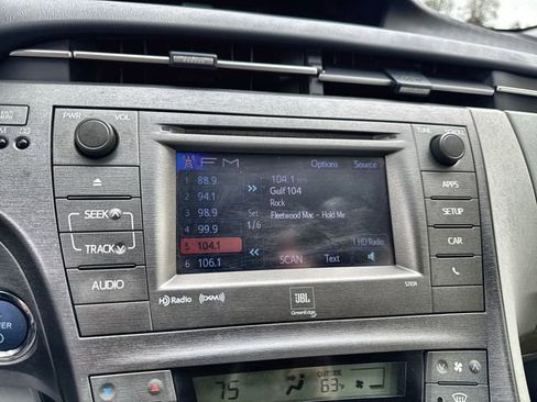 Used 2014 Toyota Prius Two image 24