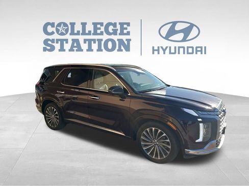 Used 2025 Hyundai Palisade Calligraphy image 3