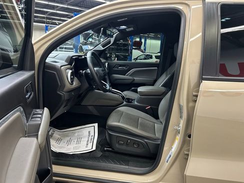 Used 2023 Chevrolet Colorado ZR2 w/ ZR2 Convenience Package III AWD/4WD image 19