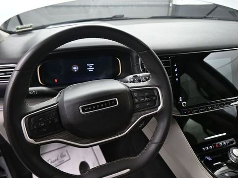 Used 2023 Jeep Wagoneer L Series III w/ Preferred Equipment Group image 29