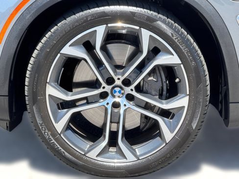 Used 2026 BMW X5 xDrive50e w/ Climate Comfort Package AWD/4WD image 13