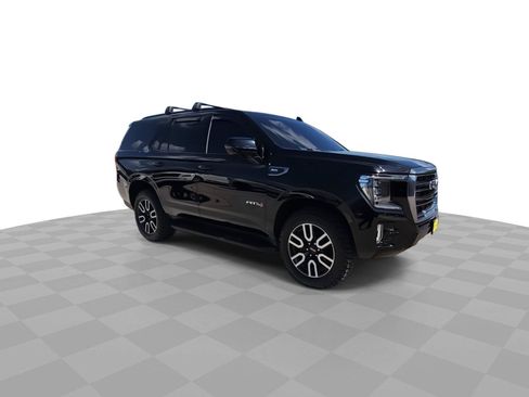Used 2023 GMC Yukon AT4 AWD/4WD image 2