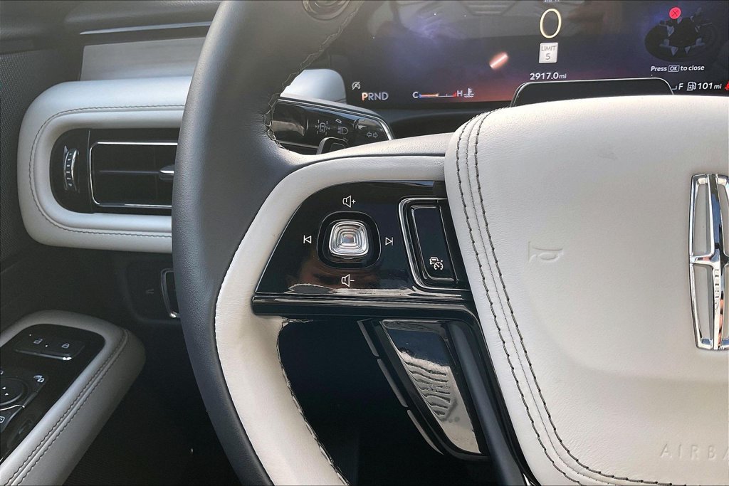 Used 2026 Lincoln Aviator Reserve RWD image 13
