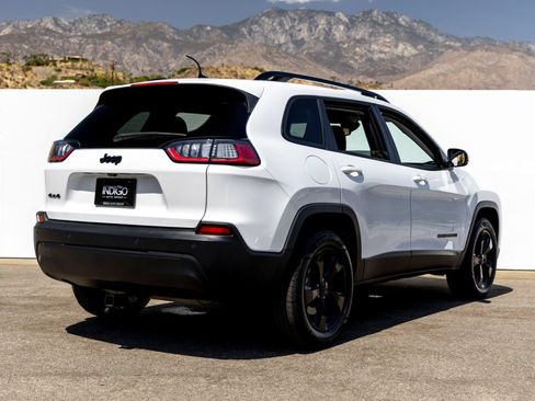 Used 2021 Jeep Cherokee Latitude Plus AWD/4WD image 7