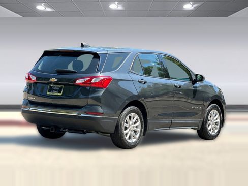 Used 2018 Chevrolet Equinox LS FWD image 8