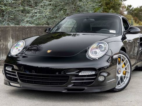 Used 2011 Porsche 911 Turbo S AWD/4WD image 36